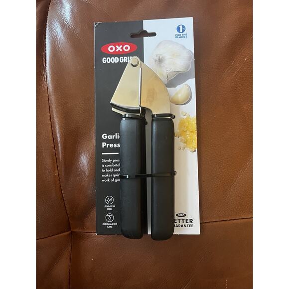 OXO Good Grips Garlic Press, Heavy Duty, Die Cast Zinc & Silicone, 7 in - Picture 1 of 2